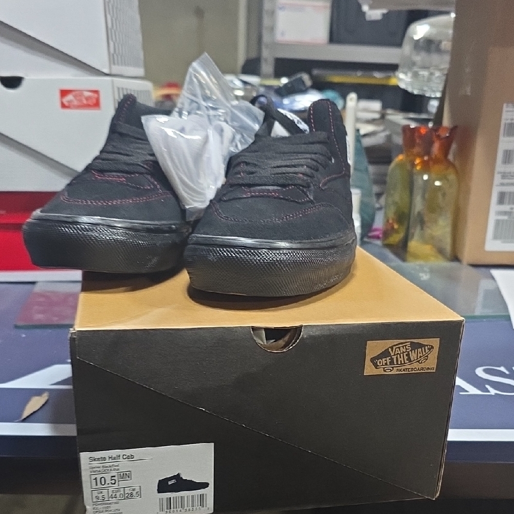 Mens Uprise Half Cab Vans Size 10.5 Brand New In Box